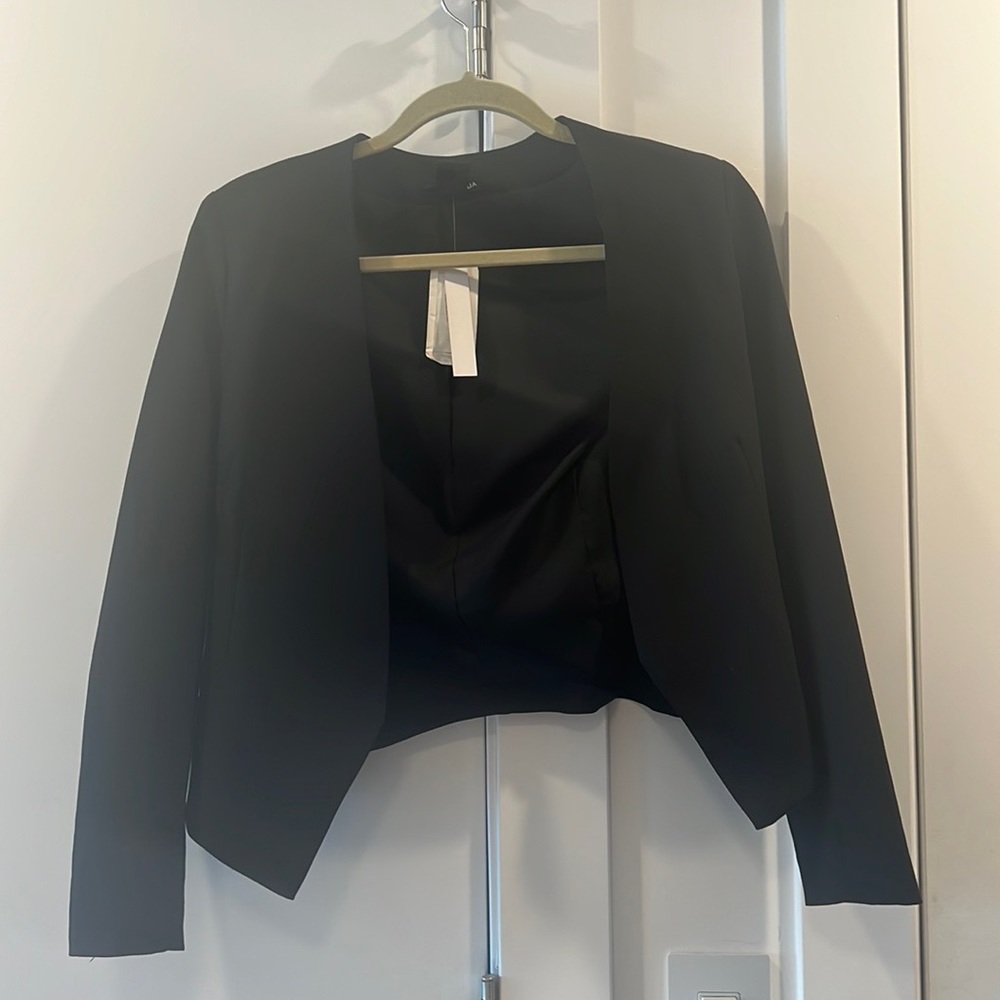 AQUA cropped blazer